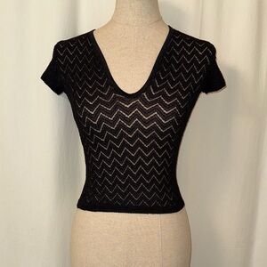 Vintage Bebe Moda Black Zigzag Knit Crop Top SZ S